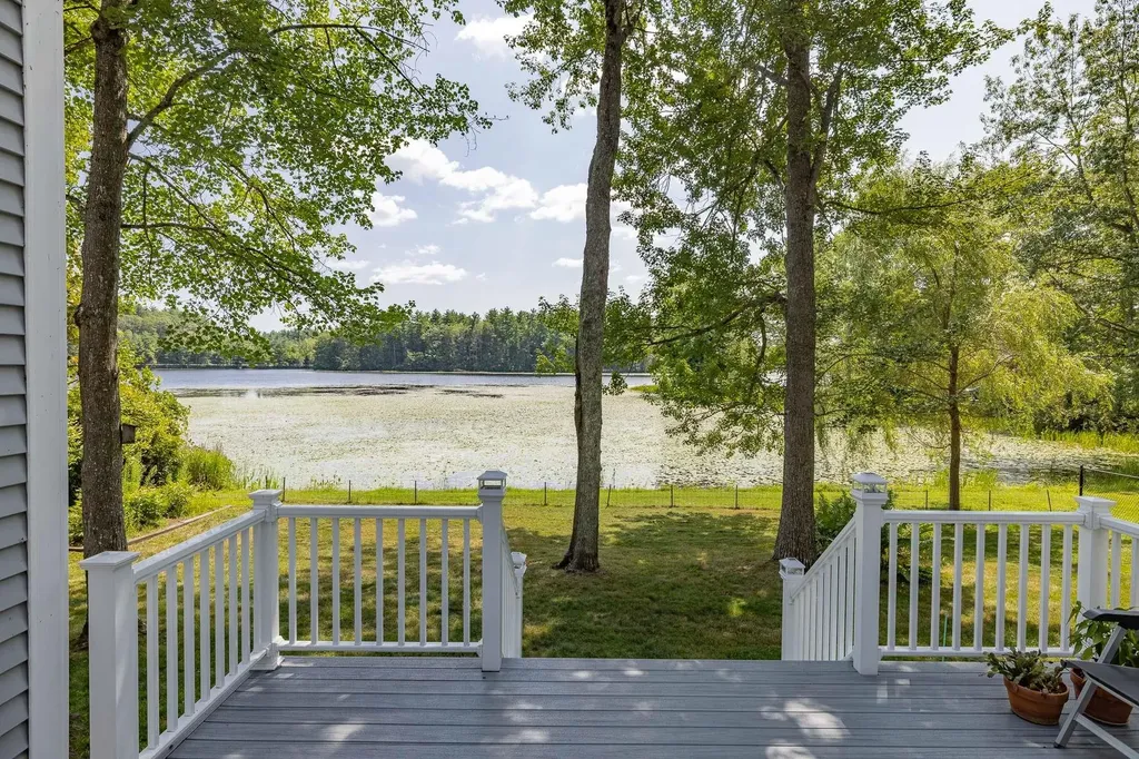 15 Casey Road East Kingston NH 03827