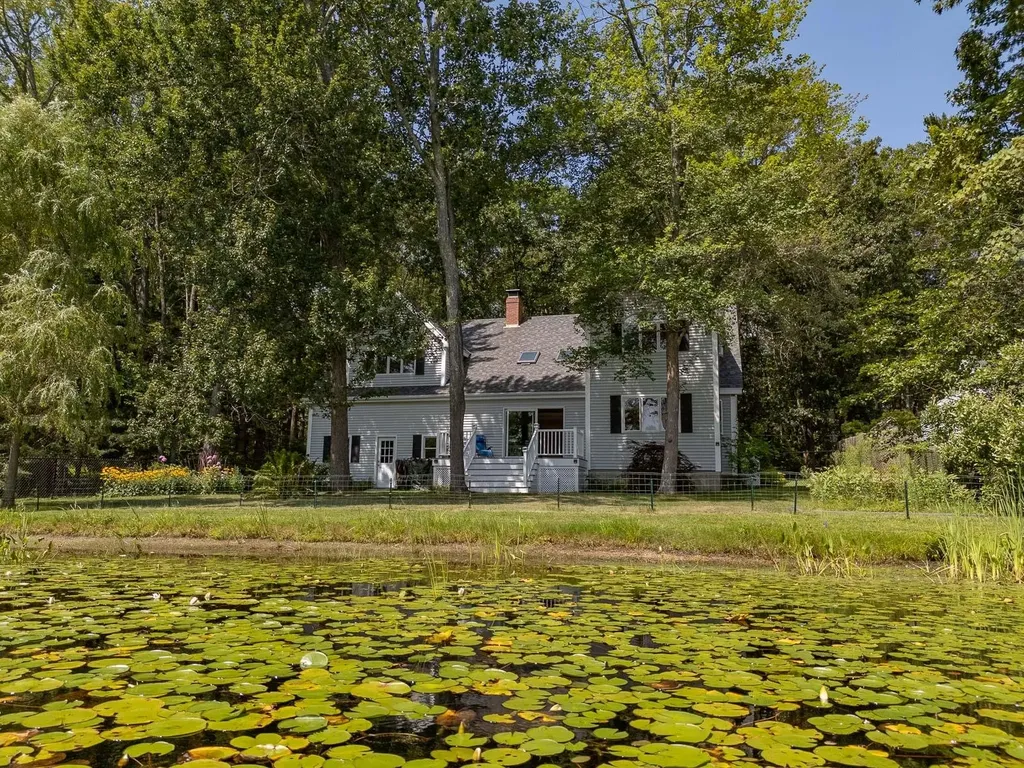 15 Casey Road East Kingston NH 03827