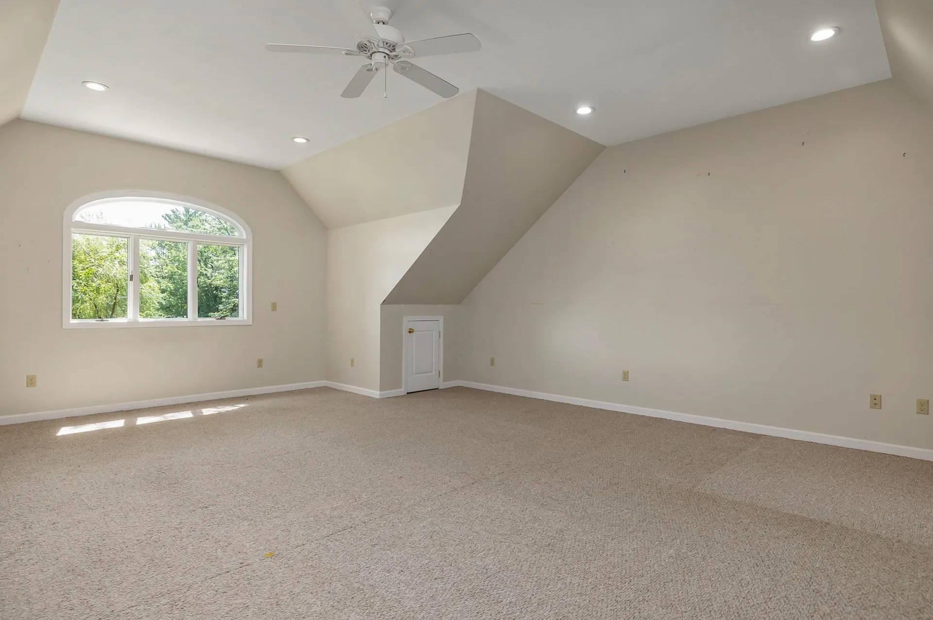 15 Casey Road East Kingston NH 03827
