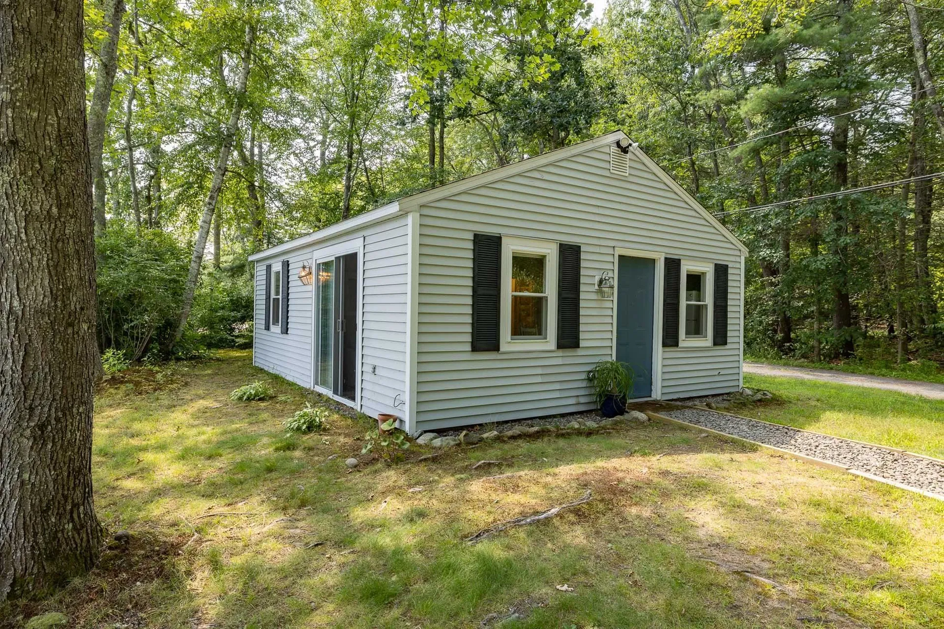 15 Casey Road East Kingston NH 03827