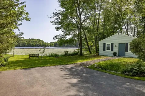 15 Casey Road East Kingston NH 03827