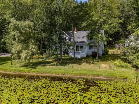 15 Casey Road East Kingston NH 03827
