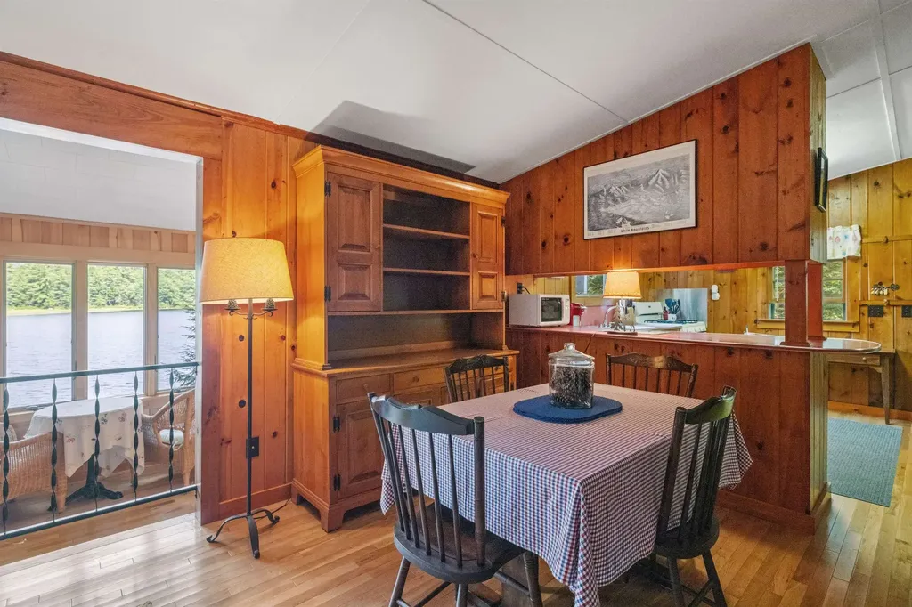 69 Buoniello Road Moultonborough NH 03254