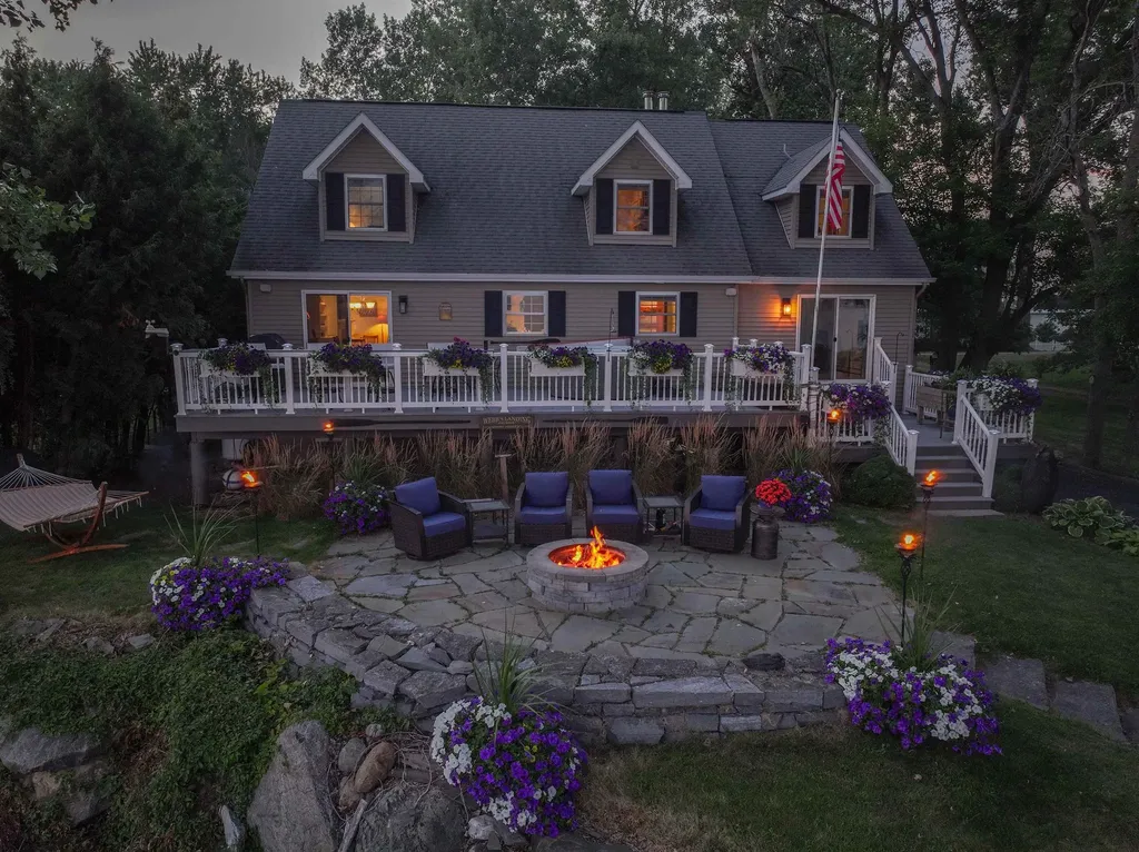 480 Lakeview Drive North Hero VT 05474