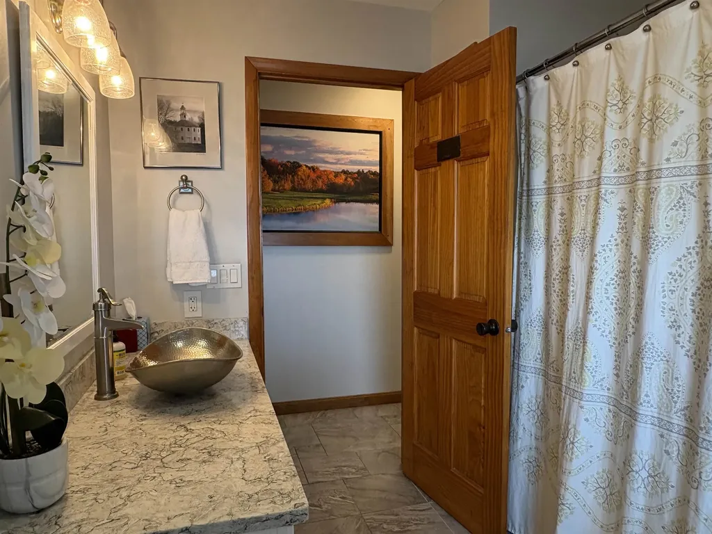 480 Lakeview Drive North Hero VT 05474