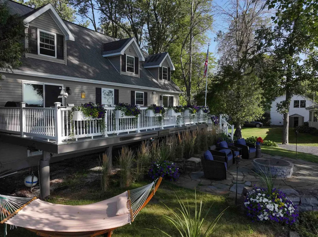 480 Lakeview Drive North Hero VT 05474