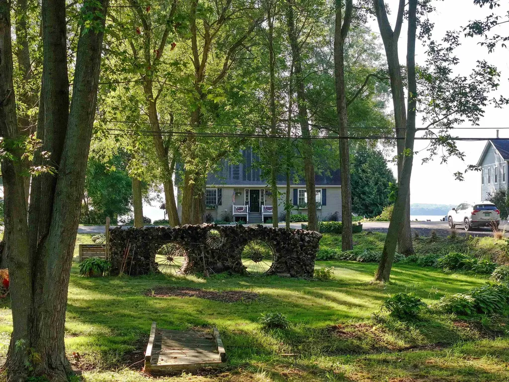 480 Lakeview Drive North Hero VT 05474