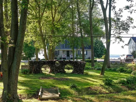 480 Lakeview Drive North Hero VT 05474