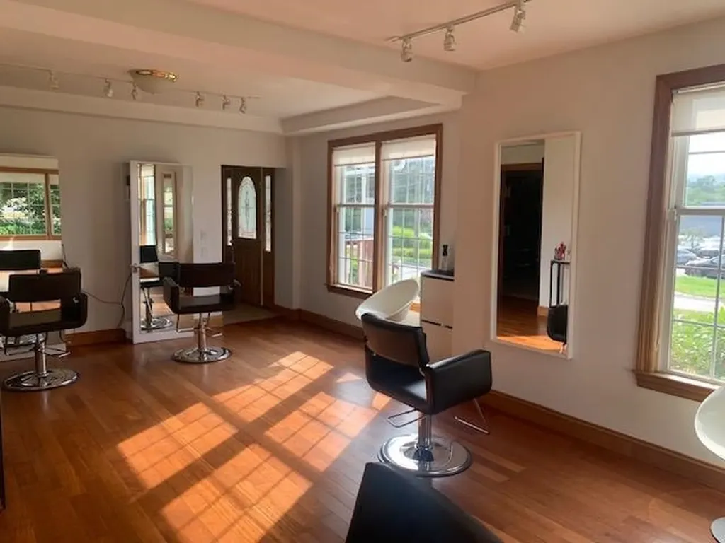 187 Main Dunstable Road Nashua NH 03060