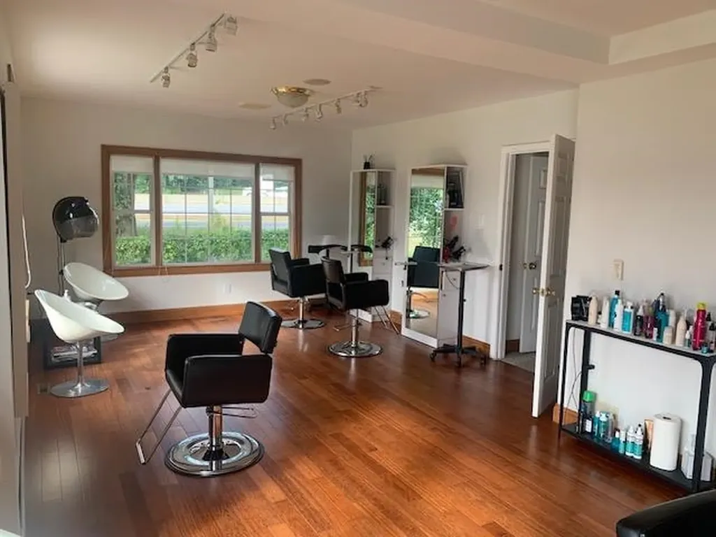 187 Main Dunstable Road Nashua NH 03060