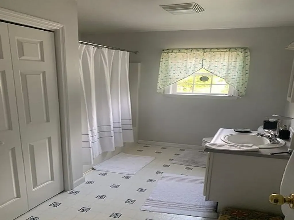 187 Main Dunstable Road Nashua NH 03060