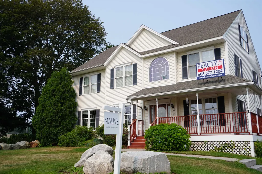 187 Main Dunstable Road Nashua NH 03060