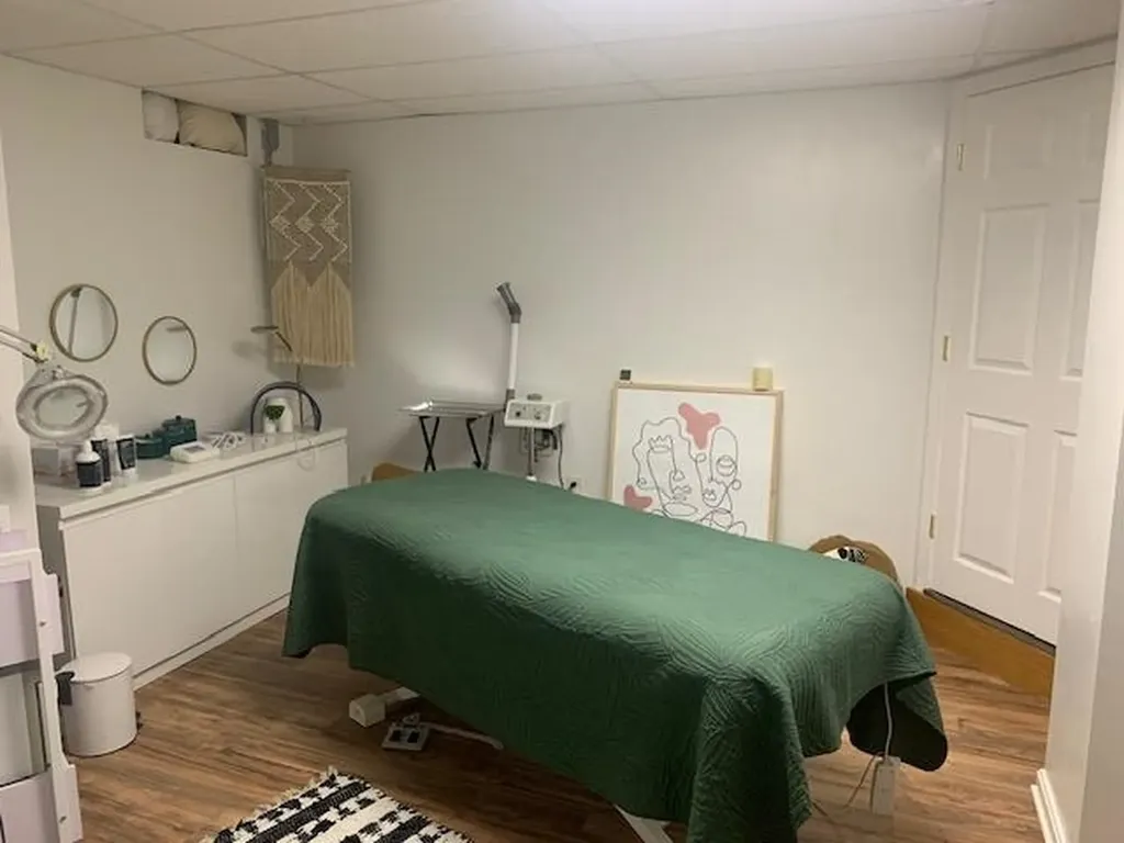 187 Main Dunstable Road Nashua NH 03060