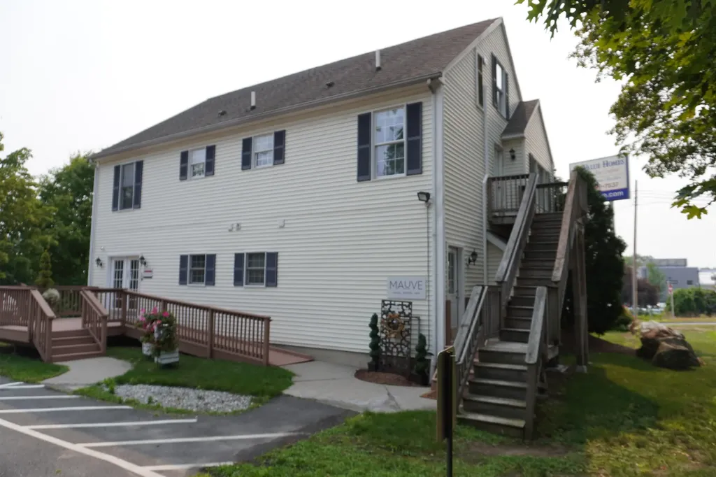 187 Main Dunstable Road Nashua NH 03060