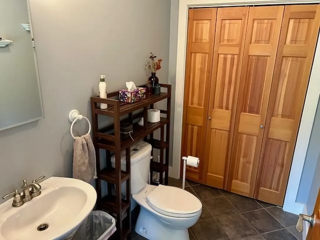 123 County Turnpike Road Tunbridge VT 05077