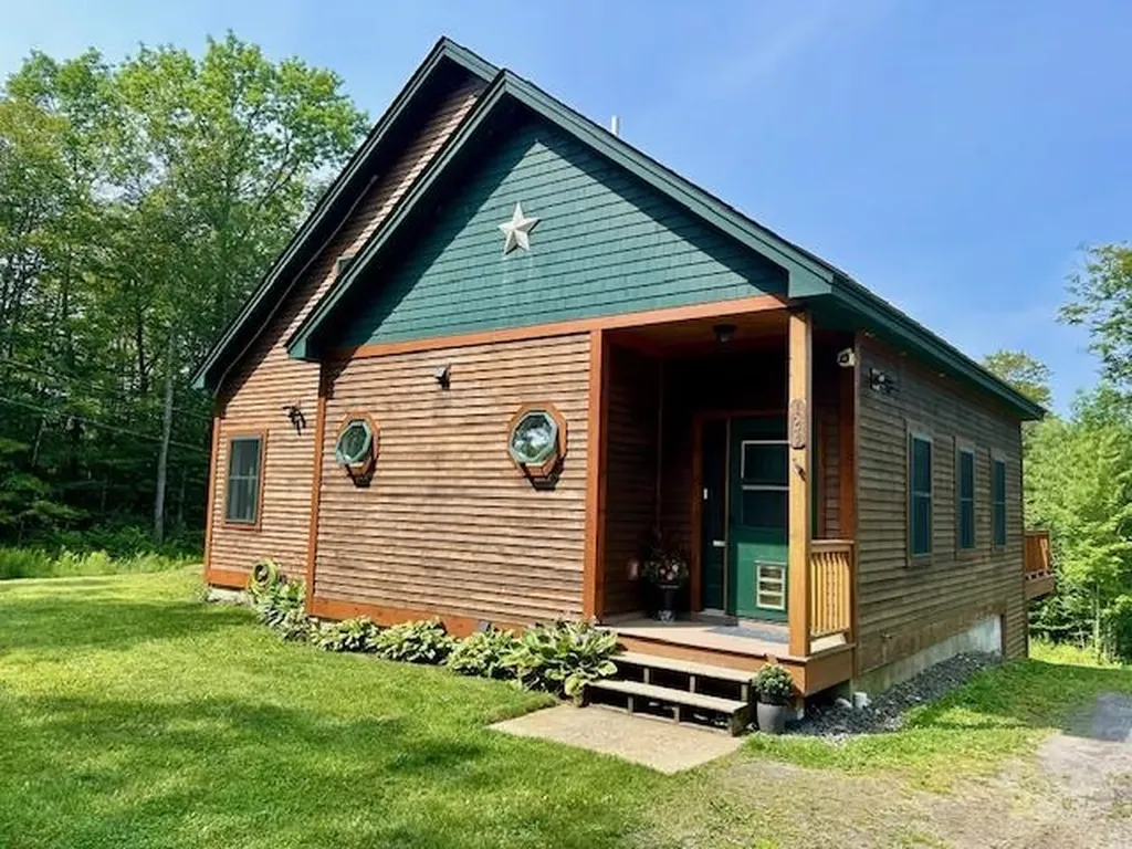 123 County Turnpike Road Tunbridge VT 05077