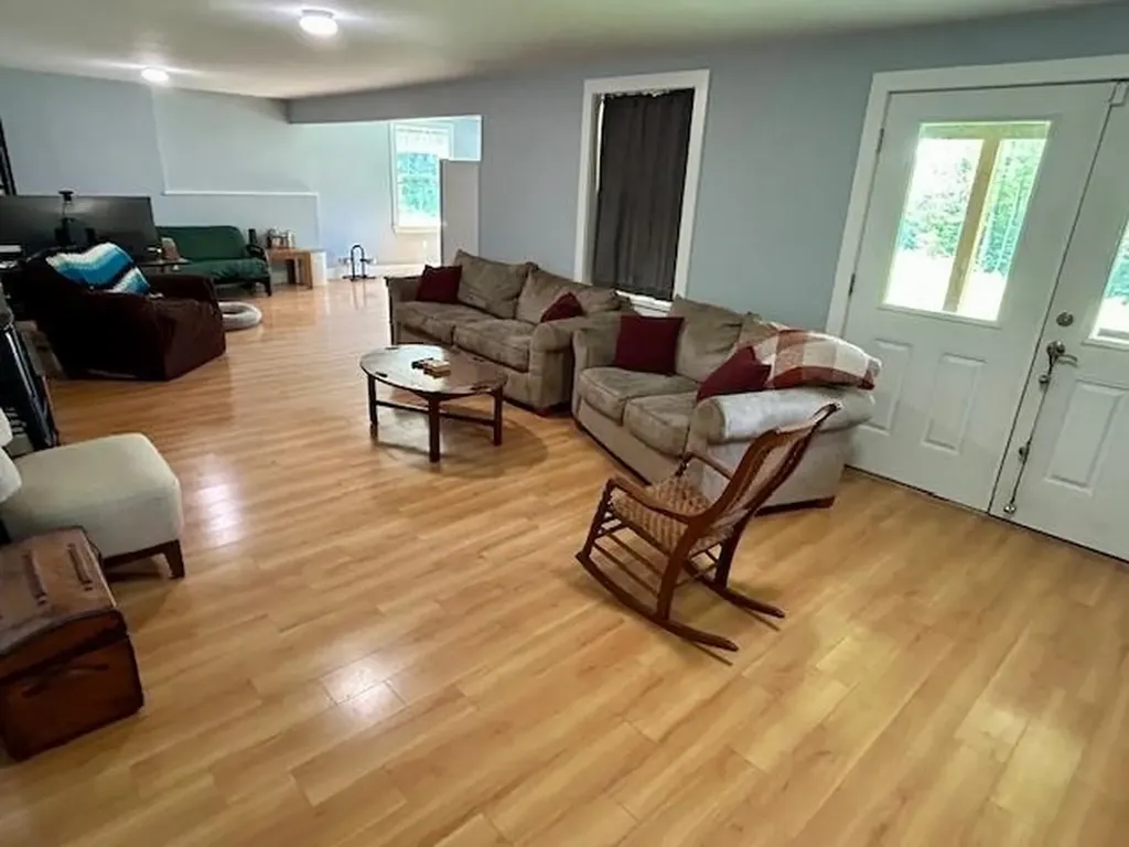 123 County Turnpike Road Tunbridge VT 05077