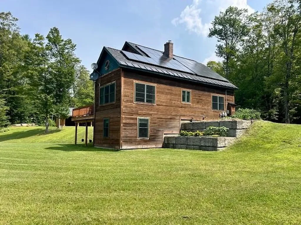 123 County Turnpike Road Tunbridge VT 05077