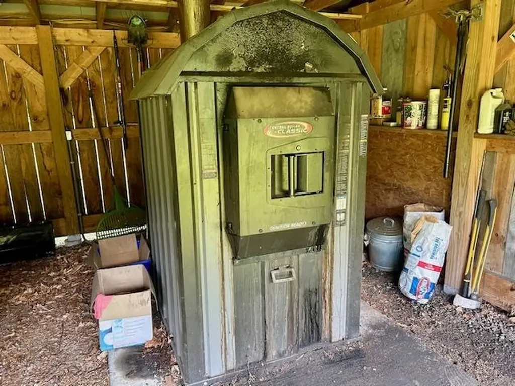 123 County Turnpike Road Tunbridge VT 05077