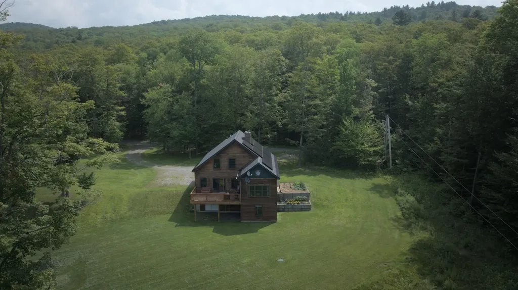 123 County Turnpike Road Tunbridge VT 05077