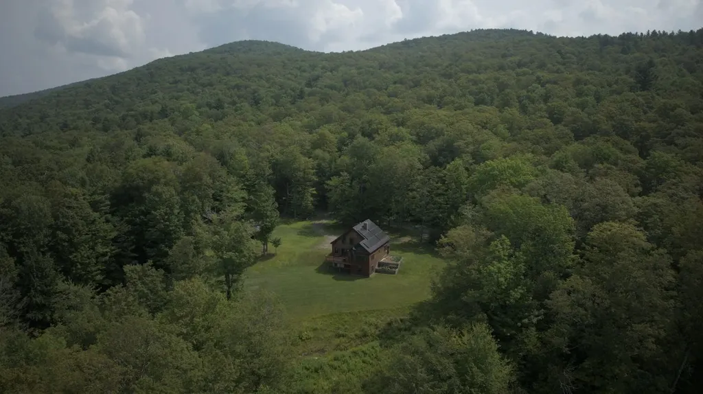 123 County Turnpike Road Tunbridge VT 05077