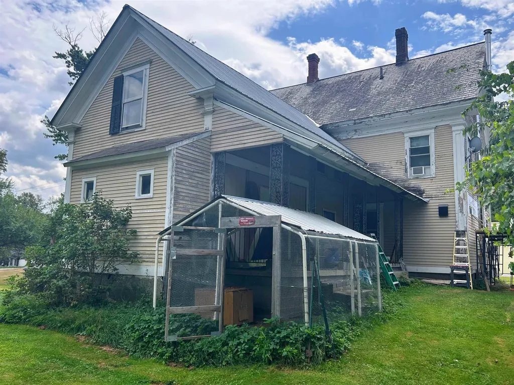 513 Giddings Street Springfield VT 05150