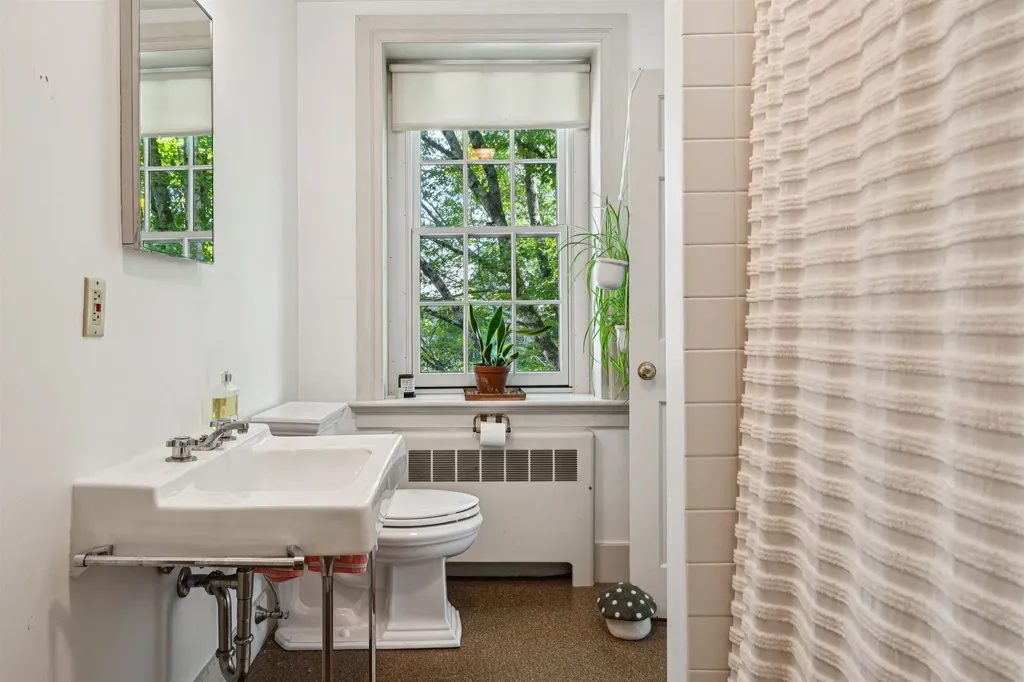 2 Pleasant Street Woodstock VT 05091