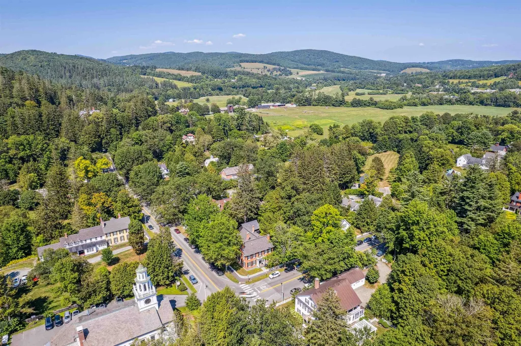 2 Pleasant Street Woodstock VT 05091