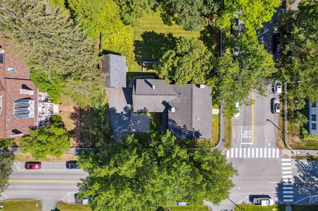 2 Pleasant Street Woodstock VT 05091