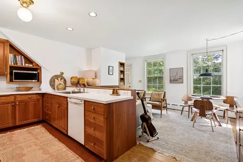 2 Pleasant Street Woodstock VT 05091