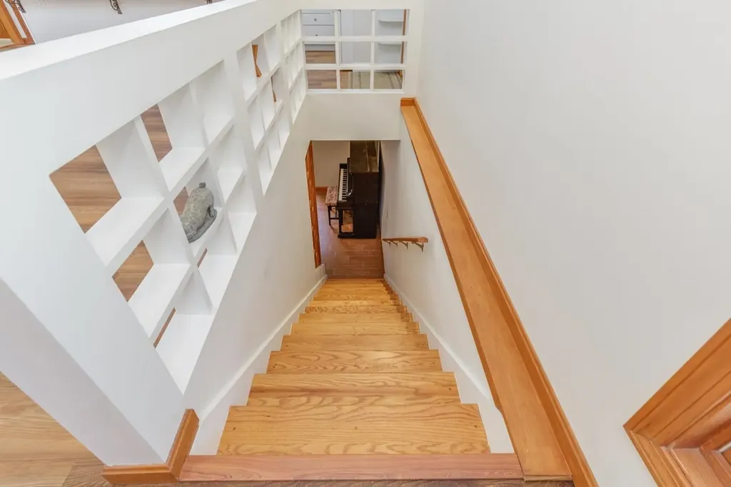 19 Hoit Road Epsom NH 03234
