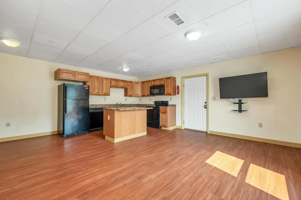 28, 29 & 42 Railroad & Main Square Plymouth NH 03264