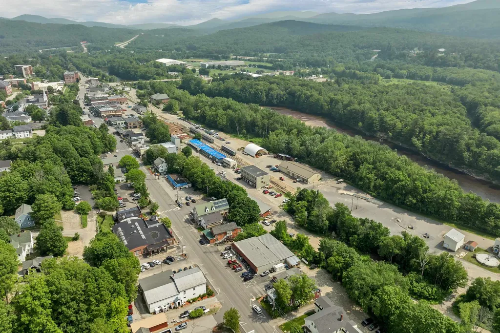 28, 29 & 42 Railroad & Main Square Plymouth NH 03264