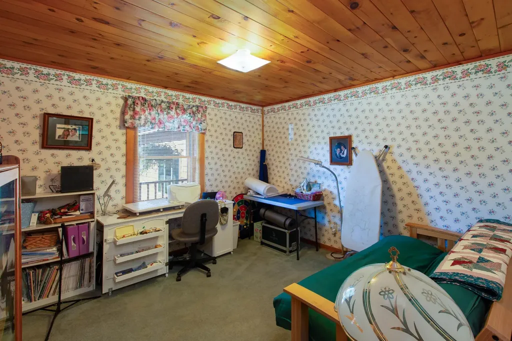 17 Faywood Road Grand Isle VT 05458