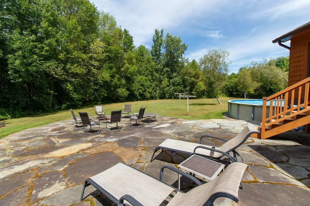 17 Faywood Road Grand Isle VT 05458