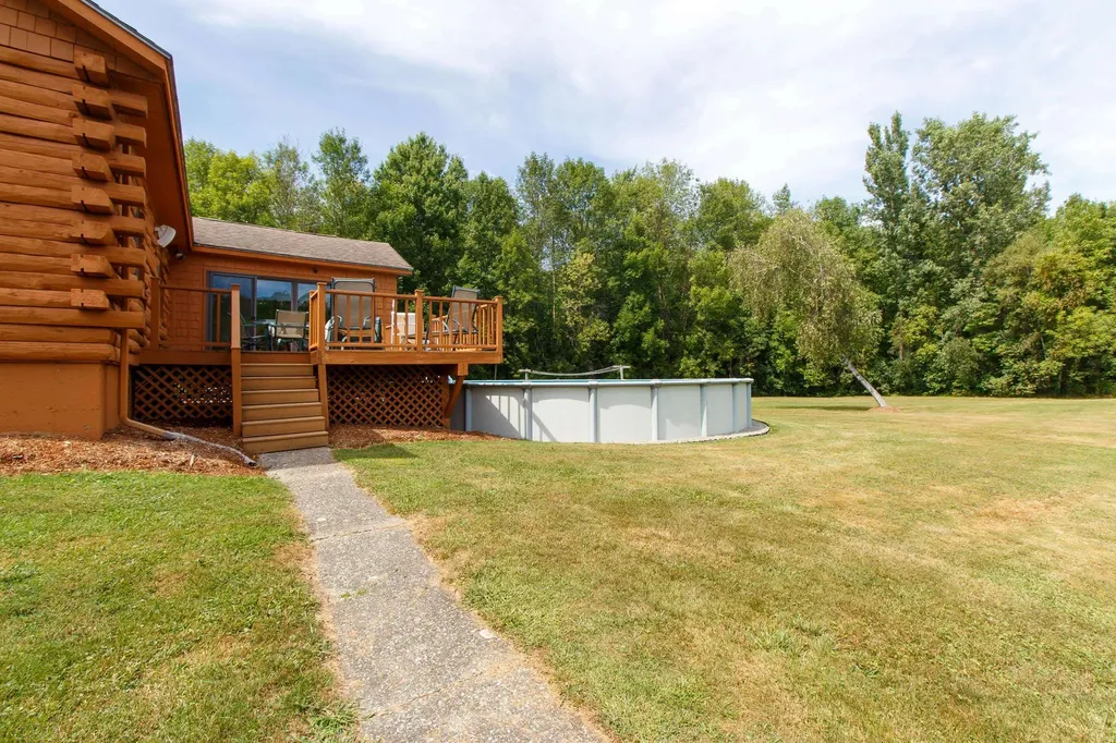 17 Faywood Road Grand Isle VT 05458
