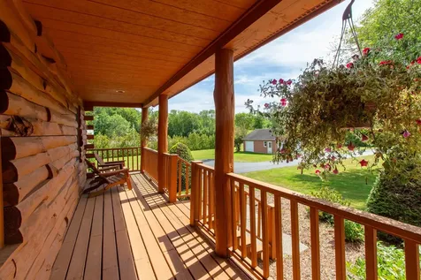 17 Faywood Road Grand Isle VT 05458