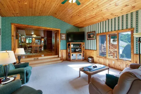 17 Faywood Road Grand Isle VT 05458