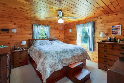 17 Faywood Road Grand Isle VT 05458