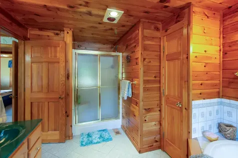 17 Faywood Road Grand Isle VT 05458