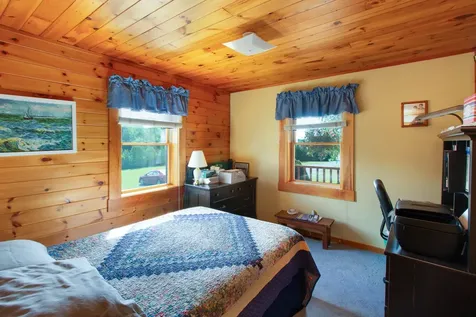 17 Faywood Road Grand Isle VT 05458