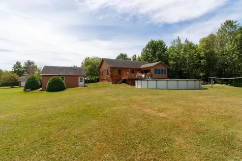 17 Faywood Road Grand Isle VT 05458