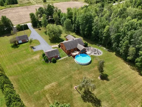 17 Faywood Road Grand Isle VT 05458