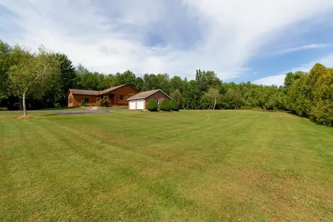 17 Faywood Road Grand Isle VT 05458