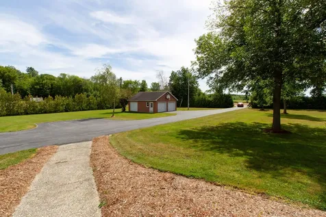 17 Faywood Road Grand Isle VT 05458