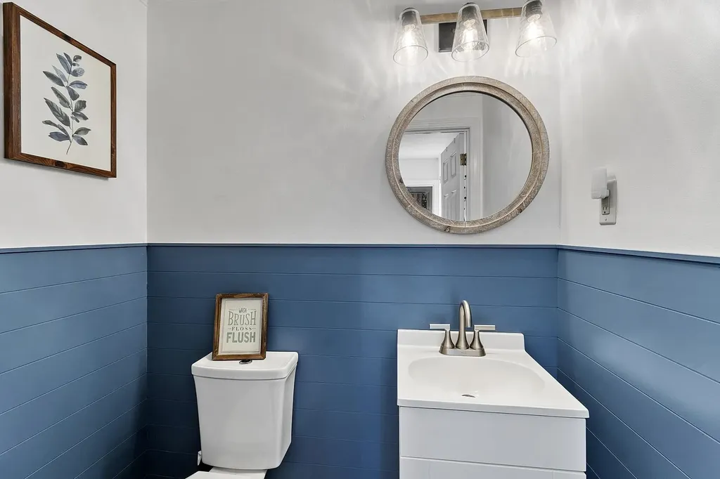 62 Golfview Drive Manchester NH 03102