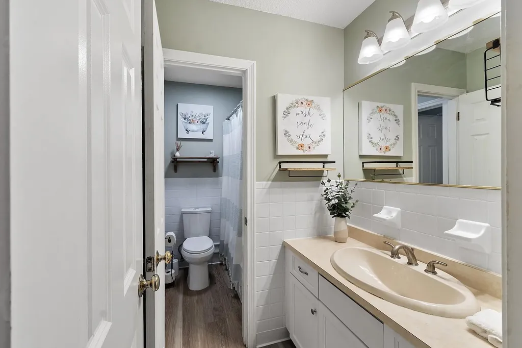 62 Golfview Drive Manchester NH 03102