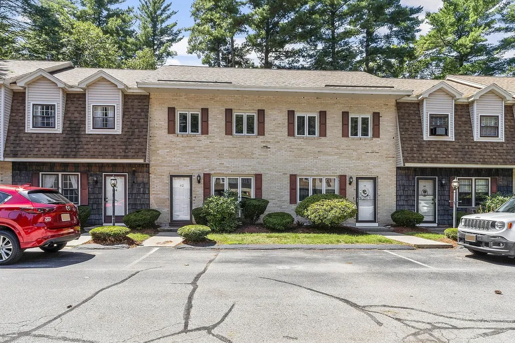 62 Golfview Drive Manchester NH 03102