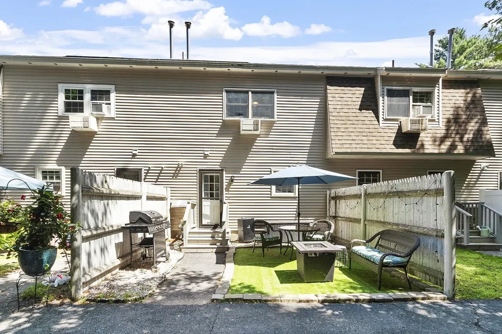 62 Golfview Drive Manchester NH 03102