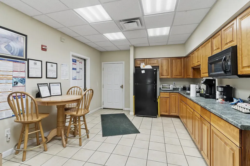 62 Golfview Drive Manchester NH 03102